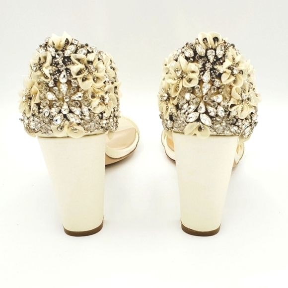 Badgley Mischka Fernanda Ivory heels NWOB - Picture 7 of 11